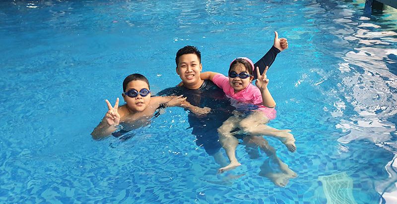 Lớp học bơi tại Bể bơi Nguyễn Quý Đức, số 5 Nguyễn Quý Đức 2
